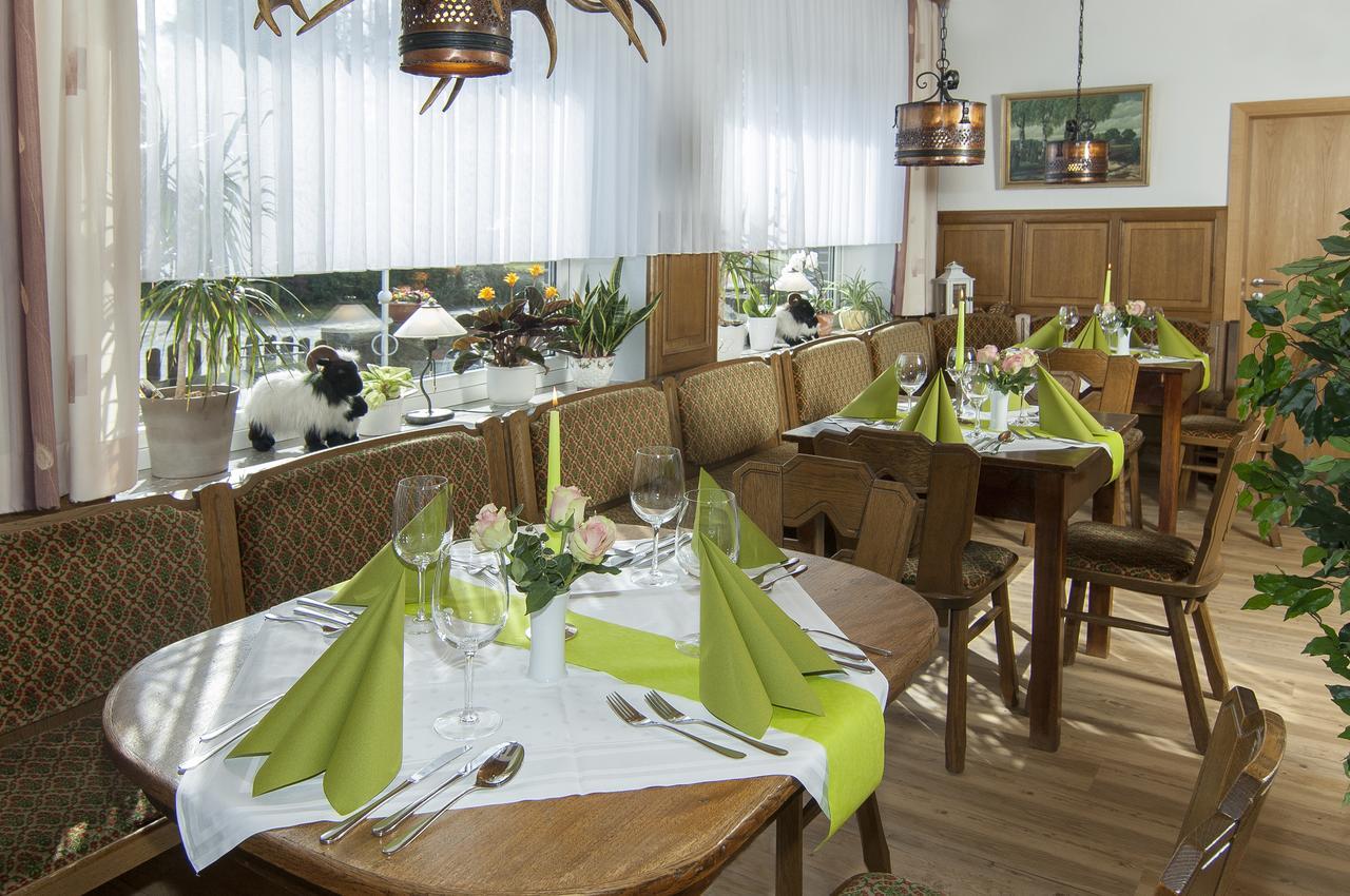 Landgasthaus Zum Naturschutzpark Биспинген Екстериор снимка